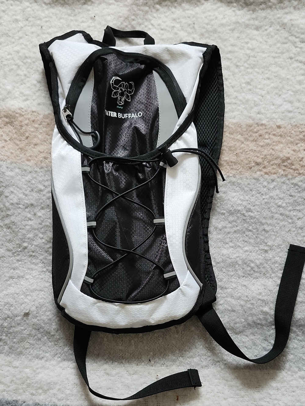 Water Buffalo Road Runner Hydration Backpack – White/Black (Bag Only, No Bladder
